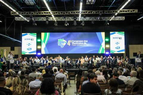 Congresso abre debate sobre crise fiscal e fortalecimento das cidades em MS