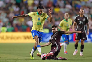 Canceriano, Éderson foi chamado para a Copa em pleno 'inferno astral' Canceriano, Éderson foi chamado para a Copa em pleno 'inferno astral'