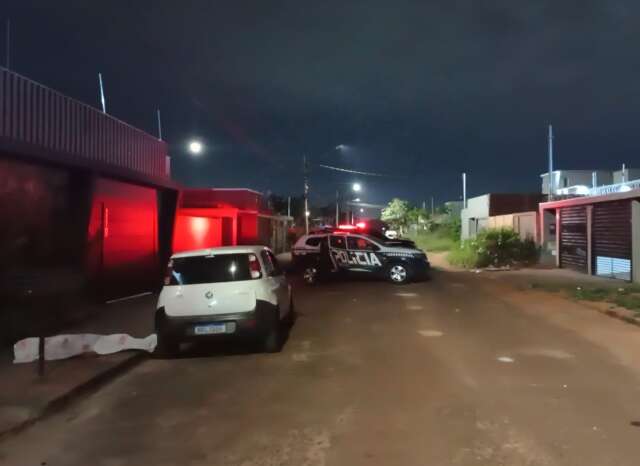 Homem &eacute; assassinado a tiros em frente de casa no Tijuca