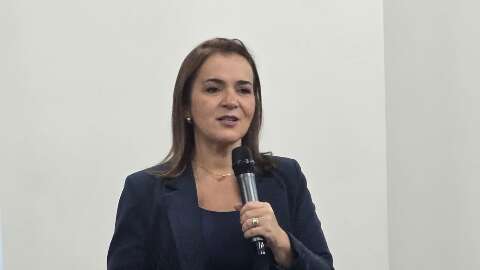 Prefeita diz que decide at&eacute; sexta sobre interven&ccedil;&atilde;o no transporte coletivo 