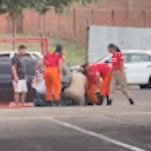 Beb&ecirc; engasga, fica desacordado e &eacute; socorrido no quartel dos bombeiros