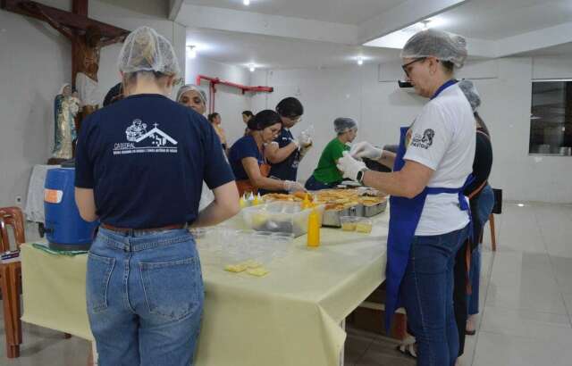 Chance de encontrar alian&ccedil;a no Bolo de Santo Ant&ocirc;nio &eacute; de 1 a cada 5 peda&ccedil;os