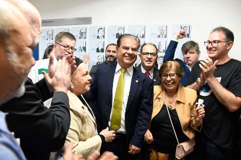 Piso de m&eacute;dicos e dentistas avan&ccedil;a no Senado e prev&ecirc; sal&aacute;rio de R$ 13,6 mil