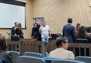 "Foi no impulso", diz homem que sequestrou e atirou 5 vezes contra ex em posto "Foi no impulso", diz homem que sequestrou e atirou 5 vezes contra ex em posto
