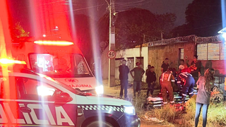 Mulher &eacute; esfaqueada mais de oito vezes e tr&ecirc;s suspeitas s&atilde;o presas
