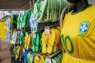 Comércios vestem "verde e amarelo" e correm para faturar antes do 1º jogo Comércios vestem "verde e amarelo" e correm para faturar antes do 1º jogo