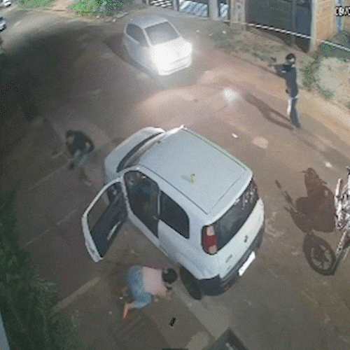 C&acirc;mera registra momento em que mec&acirc;nico &eacute; assassinado na frente de crian&ccedil;a
