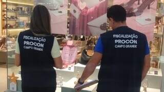 Comércios passam por fiscalização e orientação para o Dia dos Namorados Comércios passam por fiscalização e orientação para o Dia dos Namorados