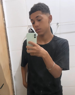 Adolescente morre atropelado enquanto voltava da escola no Nova Lima Adolescente morre atropelado enquanto voltava da escola no Nova Lima