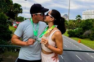 Quem treina junto cresce junto e casal usa corrida para cuidar do amor Quem treina junto cresce junto e casal usa corrida para cuidar do amor