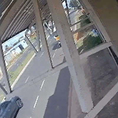 C&acirc;mera registra momento em que estudante &eacute; atropelado e arremessado no Nova Lima