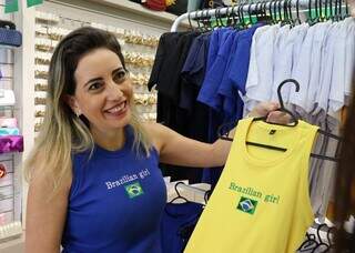 Com camisetas de R$ 10 a R$ 449, ainda dá tempo de montar o "look" para a Copa Com camisetas de R$ 10 a R$ 449, ainda dá tempo de montar o "look" para a Copa