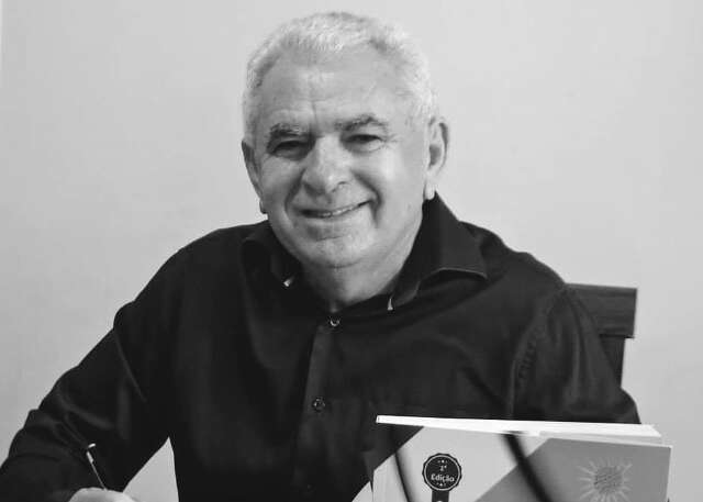 Morre aos 69 anos o escritor e poeta Guimar&atilde;es Rocha