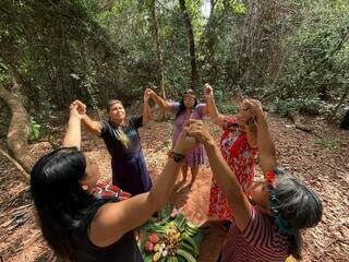 1º filme dirigido por uma mulher Guató tem pré-estreia hoje em Campo Grande 1º filme dirigido por uma mulher Guató tem pré-estreia hoje em Campo Grande