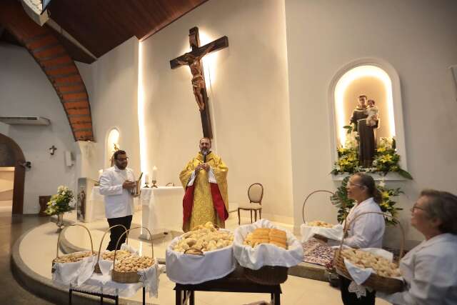 Fama de casamenteiro dura 800 anos, mas padroeiro tem maior legado na caridade