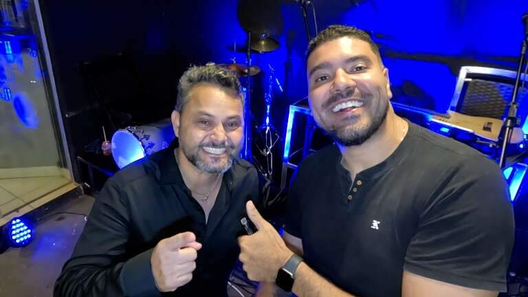 Com bênção do ídolo sertanejo, Isaías é o Zezé do Pantanal 