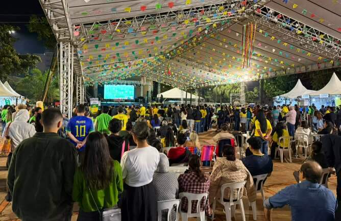 Pra&ccedil;a do R&aacute;dio vira after do jogo com quent&atilde;o e arraial de Santo Ant&ocirc;nio