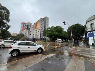 Campo Grande acumula até 68 mm de chuva e segue sob alerta de temporal Campo Grande acumula até 68 mm de chuva e segue sob alerta de temporal
