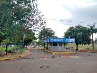 Jovem é baleado no Parque do Lageado após ataque em motocicleta Jovem é baleado no Parque do Lageado após ataque em motocicleta