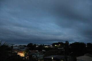 Sábado segue sob alerta de tempestade e granizo em Mato Grosso do Sul Sábado segue sob alerta de tempestade e granizo em Mato Grosso do Sul