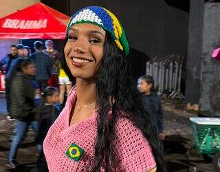 Do crochê ao brilho, torcida passou horas preparando o look nacional