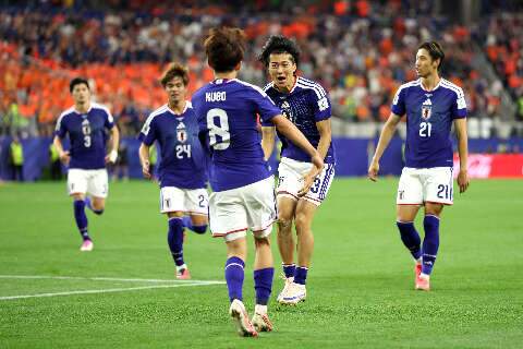 Holanda cede empate no fim e fica no 2 a 2 com Jap&atilde;o 