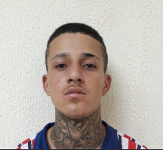 Morto em frente &agrave; tabacaria havia sido denunciado por execu&ccedil;&atilde;o com 15 tiros