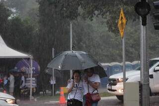 Chuva cancela caminhada pelo fim da violência contra a mulher na Capital Chuva cancela caminhada pelo fim da violência contra a mulher na Capital