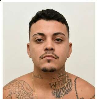 Pol&iacute;cia pede ajuda para localizar suspeito que teria dado apoio a execu&ccedil;&atilde;o