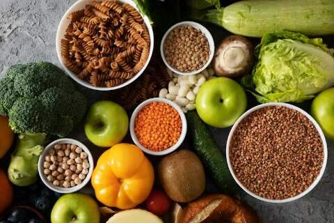 N&atilde;o &eacute; s&oacute; cortar o sal, outros alimentos ajudam a controlar a press&atilde;o