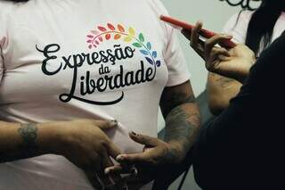 Ser gay ou travesti na cadeia é enfrentar uma segunda condenação Ser gay ou travesti na cadeia é enfrentar uma segunda condenação