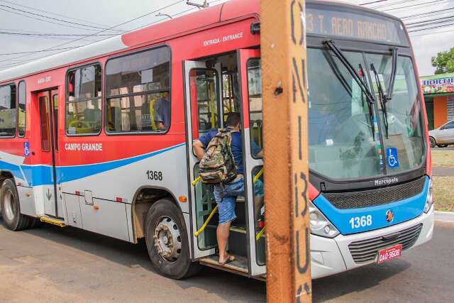 Marco do transporte promete mais dinheiro, mas veta regra das gratuidades