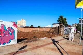 Juiz aceita pedido do MP e vai decidir se casarão histórico será reconstruído Juiz aceita pedido do MP e vai decidir se casarão histórico será reconstruído