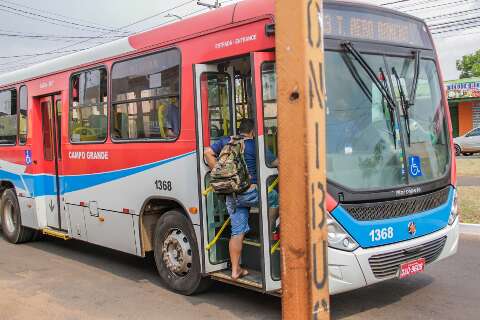 Marco do transporte promete mais dinheiro, mas veta regra das gratuidades