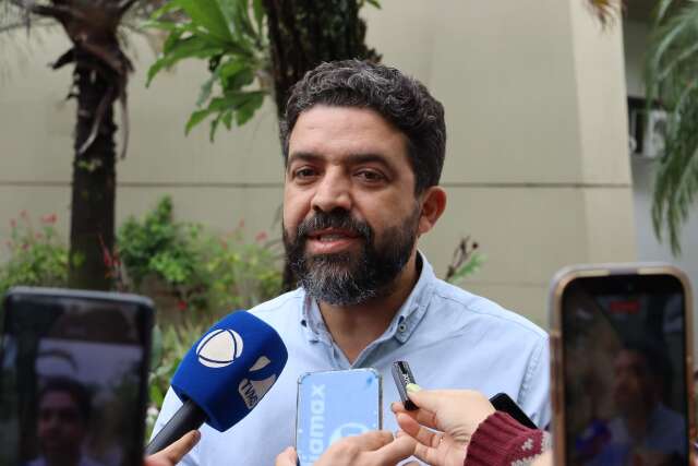 Prefeitura adia decis&atilde;o de reajuste de 5,4% para professores
