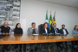 Grupo interventor não fará aporte extra e manterá ônibus antigos em circulação Grupo interventor não fará aporte extra e manterá ônibus antigos em circulação