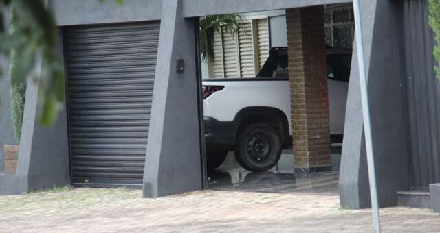 Empres&aacute;rio tem casa vasculhada e foi levado pela PF em a&ccedil;&atilde;o contrabando