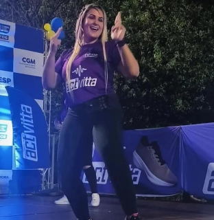 Professora de dan&ccedil;a morre ap&oacute;s quase 6 meses internada por acidente