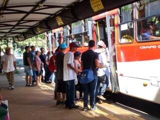 Prefeitura intervém no transporte coletivo e tira gestão do Consórcio Guaicurus Prefeitura intervém no transporte coletivo e tira gestão do Consórcio Guaicurus