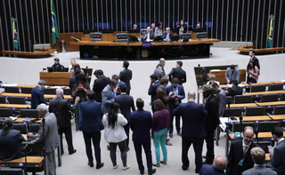 Câmara aprova MP do frete e anistia a multas por bloqueios de 2022 Câmara aprova MP do frete e anistia a multas por bloqueios de 2022