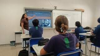 Celular sai de cena e tecnologia assume papel de protagonista nas escolas de MS Celular sai de cena e tecnologia assume papel de protagonista nas escolas de MS