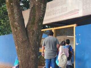 Furto de fiação em escola interrompe aula em 6 salas no Jardim Botafogo Furto de fiação em escola interrompe aula em 6 salas no Jardim Botafogo