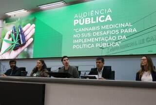 Maconha virou "remédio santo" para reciclador que sofre com dores e epilepsia Maconha virou "remédio santo" para reciclador que sofre com dores e epilepsia