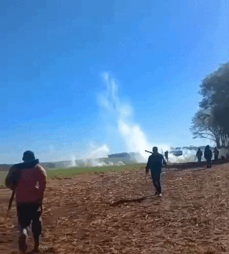 Ind&iacute;genas relatam a&ccedil;&atilde;o policial com bombas e tiros de borracha em Amambai