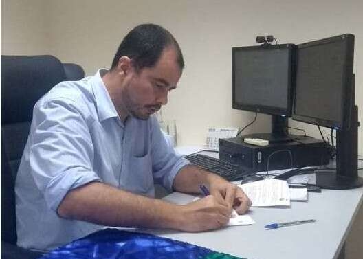 Defensor douradense n&atilde;o d&aacute; sorte para Eduardo Bolsonaro