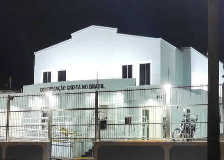 Homem em surto invade igreja e causa preju&iacute;zo de 22 mil reais em Campo Grande