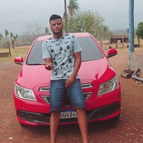 &ldquo;Foi uma barbaridade&rdquo;, diz m&atilde;e de jovem achado nu e com sinais de estupro
