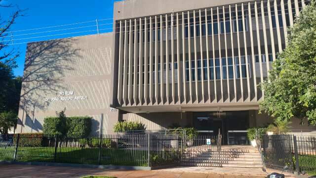 Ju&iacute;za recua e suspende despejo de herdeiros adolescentes em invent&aacute;rio