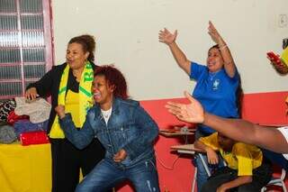 Haitianos falam em cora&ccedil;&atilde;o dividido, mas vibram com gol anulado do Brasil