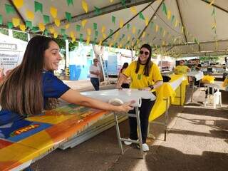 Casal organiza Festa da Padroeira h&aacute; 10 anos ainda espera passar o bast&atilde;o